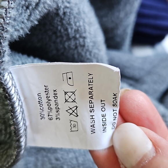 SheShow GOOD MOMS SAY BAD WORDS sweatshirt - Picture 6 of 7